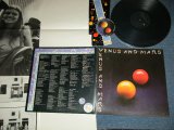 画像: WINGS PAUL McCARTNEY of THE BEATLES   - VENUS AND MARS  with Two Poster & Two Stickers(Matrix #    A)1U/B)1U ) ( MINT-/MINT-)  /  1975 UK ENGLAND ORIGINAL  Used LP With INNER SLEEVE