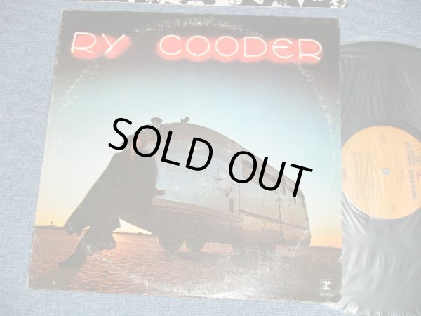 画像1: RY COODER -  RY COODER (Matrix #  A) RS-6402 31059-Re 1 A 1A  /B)  RS-6402 31060-2B 1C ) (Ex-/Ex+++) / 1970  US AMERICA  ORIGINAL "BROWN Label" Used LP 