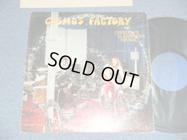 画像1: CCR CREEDENCE CLEARWATER REVIVAL -  COSMO'S FACTORY ( Matrix #  F 2800-RE-3 / F 2801-2  )  ( VG+/Ex++ ) / 1974 Version?  US AMERICA  "THIN VINYL"   "DARK BLUE with GOLD PRINT Label" Used LP 