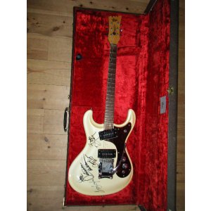 画像: MOSRITE モスライト　1965 PEARL WHITE Owned by DON WILSON of The VENTURES With ORIGINAL HARD CASE