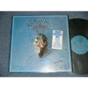 画像: EAGLES - GREATEST HITS   (Matrix #  A)6E-105 (7E 1052-A) -27 PRC  1-11  B)6E-105 (7E-1052-)B-22 PRC-1-1)  (MINT-/MINT-) / 1977 Release US AMERICA REISSUE "FULL EMBOSSED Cover" "CUSTOM Label" Used LP