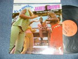 画像: JAMES BROWN - IT'S A MOTHER (MINT-/Ex+++) / 1969  US AMERICA ORIGINAL  "ORANGE with CROWN at Top Label"  STEREO Used LP