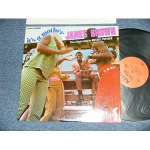 画像: JAMES BROWN - IT'S A MOTHER (MINT-/Ex+++) / 1969  US AMERICA ORIGINAL  "ORANGE with CROWN at Top Label"  STEREO Used LP