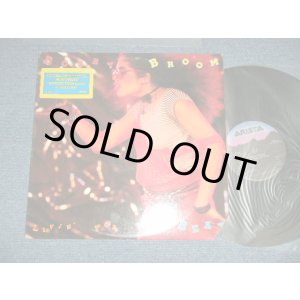 画像: BOBBY BROOM - LIVIN' FOR THE BEAT ( Ex++/MINT-  Cut Out )   / 1984 US AMERICA ORIGINAL  Used  LP 
