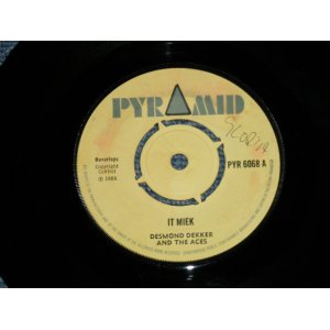 画像: DESMOND DEKKER AND THE ACES - IT MIEK : PROBLEMS  (Ex++/Ex++ WOL) / 1969 UK ENGLAND  ORIGINAL Used 7"45 Single 