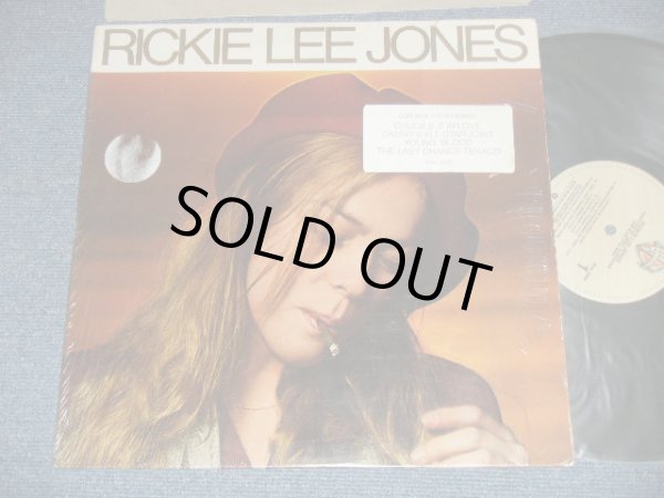 画像1: RICKIE LEE JONES - RICKIE LEE JONES ( Matrix # BA) BSK-1-3296-JW1 #1  B) BSK-2-3296-JW1)  ( Ex+++/MINT-)  / 1979  US AMERICA ORIGINAL Used LP