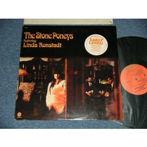 画像: The STONE PONEYS - Featuring LINDA RONSTADT  (Ex+++/Ex+++ Looks:MINT-) / 1974 Version US AMERICA ORIGINAL 1st Ptress "ORANGE with OLIVE GREEN 'CAPITOL' at Bottom LABEL" Used LP