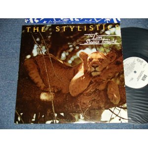 画像: The STYLISTICS - THE LION SLEEPS TONIGHT (Ex++/MINT Cut out for Promo) / 1979 US AMERICA ORIGINAL wWHITE LABEL PROMO" Used  LP 