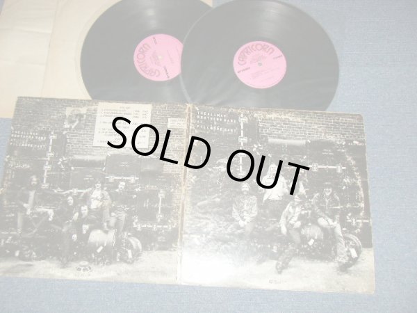 画像1: THE ALLMAN BROTHERS BAND - AT FILLMORE EAST(Matrix #  A) ST-CAP-712223-DD-Re AT/GP MR △16780    B)  ST-CAP-712225-DD-Re AT/GP MR △16781     C)  ST-CAP-712226-EE 2-EX AT/GP MR △16781-X (2) PR   D)  ST-CAP-712224-DD-Re AT/GP MR △16780-X )  ( VG+++/Ex+++ Looks:Ex+  WTRDMG, EDSP) / 1971 US AMERICA ORIGINAL 1st PRESS "PINK Label" "MO" at BOTTOM LABEL Used  2LP's 