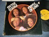 画像: SISTER SLEDGE - CIRCLE OF LOVE  (VG+++/Ex+++ TEAROFC, STOBC, , BB, ) / 1975 US AMERICA ORIGINAL 1st Press "YELLOW with Large 75 ROCKFELLER Label" Used LP   
