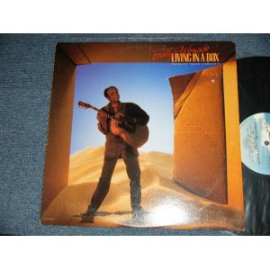 画像: BOBBY WOMACK - LIVING IN A BOX   ( Ex++/MINT- )   /1987 US AMERICA ORIGINAL Used 12"