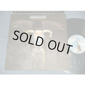 画像: EAGLES - ONE OF THESE NIGHT  (Matrix # A)7E 1039-A-7-RE SP  B)7E-1039-B-7 RE SP)  (Ex++/MINT-) / 1975 US AMERICA ORIGINAL 1st Press "EMBOSSED Cover" "1st Press CLOUD Label" Used LP 