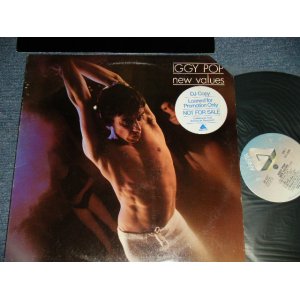 画像: IGGY POP - NEW VALUES (Matrix #   A) IS AB-4237-SA 1B KENDUN-A JG      B) IS  AB-4237-SB 1B KENDUN-A JG ) ( Ex+/MINT- Cutout For PROMO) / 1979 US AMERICA ORIGINAL "PROMO" Used LP 