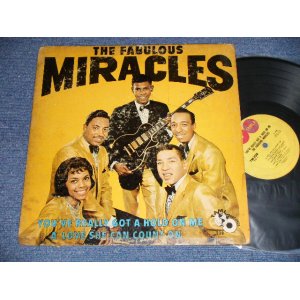 画像: MIRACLES - THE FABULOUS MIRACLES : "YOU REALLY GOT A HOLD ON ME" Printed on Label  (VG+/Ex- Looks:VG+++ WOBC, WTRDMG) / 1963 US AMERICA ORIGINAL 1st Press "GLOBAL Label"  2nd Press"YOU REALLY GOT A HOLD ON ME" Printed on Label MONO Used LP 