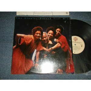 画像: THe  STAPLES - UNLOCK YOUR MIND (Ex++/Ex++) / 1978 US AMERICA ORIGINAL Used LP