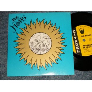 画像: The MOFFS - A) ANOTHER DAY IN THE SUN   B) CLARODOMINEAUX (Ex+++/MINT-) / 1985 AUSTRALIA ORIGINAL Used 7" 45rpm Single  With PICTURE SLEEVE