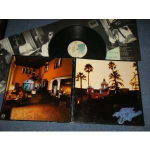 画像: EAGLES - HOTEL CALIFORNIA : With Inner Sleeve & POSTER (MATRIX #  A)6E 103A 21 AR "IS ITO'CLOCK YET?" B-14665 STERLING B)6E 103B 21 AR "V.O.L. IS FIVE PEICE LIVE" B-14666) (Ex++/E+++ Looks:MINT-) / 1977 US AMERICA REISSUE Used LP 