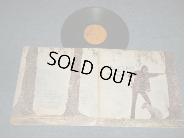 画像1: NEIL YOUNG with CRAZY HORSE - EVERYBODY KNOWS THIS IS NO WHERE? (Matrxi # A)30910 RS6349A 1A S1 S1 B)30911 RS-6349 B 1A o  S1) "SANATA MARIA in CALIFORNIA Press" (Ex+, VG++/Ex-) /1970 Version US AMERICA 2nd Press "BROWN With STEREO credit" Label Used LP 