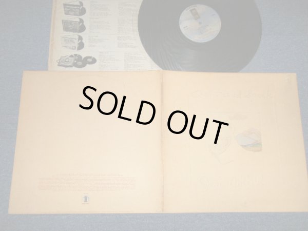 画像1: JONI MITCHELL - COURT AND SPARK (Matrix #A)(ERRASSE) 7E 1001 B-2 B)7E 1001 B (ERRASSE) 7E 1001-B3 SX A )(Ex++/Ex+++, Ex++ B-4,5,6:Ex) /1973 US AMERICA ORIGINAL 1st Press "TEXTURED & EMBOSSED Jacket" "1st Press Label" Used LP 