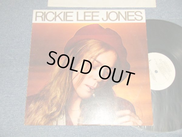 画像1: RICKIE LEE JONES - RICKIE LEE JONES (Matrix #A)BSK-1-3296-JW5 #2 JS 0 B)BSK-2-3296-JW6 #2  0) "Capitol Records Pressing Plant JACKSONVILLE Press in ILLINOIS" ( Ex+++/Ex++ B-1:Ex)  / 1979  US AMERICA ORIGINAL "1st Press Label" Used LP