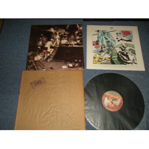 画像: LED ZEPPELIN - IN THROUGH THE OUT DOOR ("A" TYPE Jacket + COLOR INNER SLEEVE ) (Matrix #A)ST-SS 794345-J STRAWBERRY  (PR) P B)ST-SS 794346-J STRAWBERRY (PR) P) "PR/PRESSWELL Press in ANCORE in NJ"  (Ex+++/Ex++ Looks:Ex+++)  / 1979 US AMERICA ORIGINAL Used LP With BROWN BAG + COLOR INNER SLEEVE 