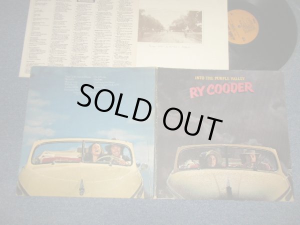 画像1: RY COODER - INTO THE PURPLE VALLEY :With INSERTS (Matrix #A)T1 MS-2052 31258-1-2  B)T1 MS-2052 31259-1-2) "TERRE HAUTE Press in INDIANA"(Ex+/Ex+++EDSP) / 1972  US AMERICA  ORIGINAL 1st press "BROWN with STEREO Label" Used LP 