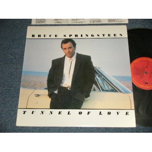 画像: BRUCE SPRINGSTEEN - TUNNEL OF LOVE (Matrix #A) AL-40999-1B G6 MASTERDISK  DMM A4 B) BL-40999-1B G5 MASTERDISK  DMM Q2)(Ex+++/MINT) / 1987 US AMERICA ORIGINAL "With CUSTOM INNER SLEEVE  With LYRICS "  Used  LP  