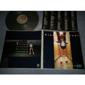 画像: LINDA RONSTADT - LIVING IN THE USA (NO CUSTOM INNER) (Ex+++/MINT-) / 1978 US AMERICA ORIGINAL Used LP