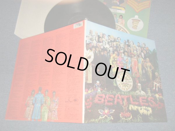 画像1: The BEATLES -  SGT. PEPPERS LONELY HEARTS CLUB BAND (With CUT OUTS) (Matrix #A)YEX 637-6-1-2- HTM B)YEX 638-6-1-1-4--6) (MINT-/MINT) / UK ENGLAND "19?? Version WHITE Parlophone & 2 EMI Label" Used LP 