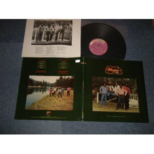 画像: The WHISPERS - LOVE IS WHERE YOU FIND IT (With CUSTOM INNER SLEEVE)  (Ex+++/MINT- CutOut) / 1981 US AMERICA ORIGINAL Used LP 