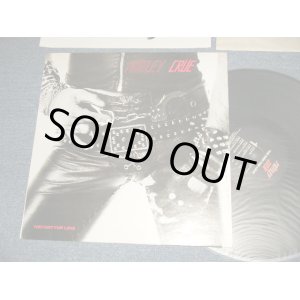 画像: MOTLEY CRUE Mötley Crüe ‎ - TOO FAST FOR LOVE ("Too Fast For Löve" on center labels)(with a black & white liner sheet) (Ex++/MINT-)  / 1981 US AMERICA 3rd Press "BLACK LABEL" Used LP