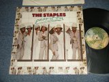 画像: THE STAPLES - PASS IT ON : Produced by CURTIS MAYFIELD (MINT-/Ex+++) / 1976 US AMERICA  ORIGINAL Used LP 