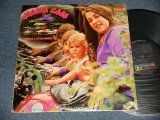 画像: MAMA CASS (ELLIOT) of MAMAS & PAPAS  - DREAM A LITTLE DREAM (1st SOLO Album) ( Matrix #A) DS-50040-A-2 B)DS-50040-B-1) (VG+++/Ex+++ BB)  / 1968 US AMERICA ORIGINAL 2nd press "UN-GLOSSY Label" "DS-50040 on Label" Used LP 