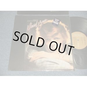 画像: DAVID BOWIE - YOUNG AMERICAN (with CUSTOM INNER) (Matrix #A)APL1-0998 A-20S MCR B)APL1-0998 B -11S MCR)  "INDIANAPOLIS Press" (MINT-/MINT-) / 1975 US AMERICA ORIGINAL "TAN Label" Used LP