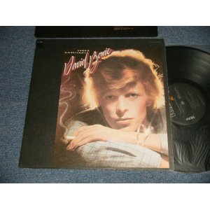 画像: DAVID BOWIE - YOUNG AMERICAN (with CUSTOM INNER) (Ex++/Ex+++) / 1976 Late to 1980'S Version US AMERICA REISSUE "BLACK Label" Used LP