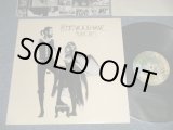 画像: FLEETWOOD MAC - RUMOURS （MatrixA)BSK-1-3010-M2 F12 MR ▵22664(5) MASTERED BY CAPITOL  B)BSK-2-3010-LW15 F11 ▵22664-X (1)  MASTERED BY CAPITOL) MR/MONARCH Press in CA"(Ex+++/MINT-)/ 1977 US AMERICA   "REPRESS by MASTERED BY CAPITOL" 1st Press "TEXTURED Cover" & 1st Press "BARBUNK Label" Used LP 