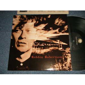 画像: ROBBIE ROBERTSON (of THE BAND)  -  ROBBIE ROBERTSON (With CUSTOM INNER SLEEVE) (MINT/MINT) / 1987 US AMERICA ORIGINAL Used LP 