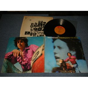 画像: ARLO GUTHRIE - RUNNING DOWN THE ROAD (Ex+/MINT- EDSP) / 1969 US AMERICA ORIGINAL 1st Press "ORANGE & BROWN Label" Used LP 