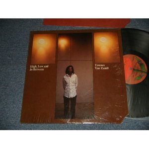 画像: TOWNES VAN ZANDT - HIGH, LOW AND BETWEEN (Ex+++/Ex+++ Cutout) / 1972 US AMERICA ORIGINAL Used LP 