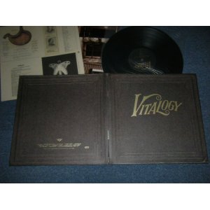 画像: PEARL JAM - VITALOGY（With CUSTOM INNER SLEREVE & BOOKLET)   (MINT-/MINT-)/ 1994 US AMERICA ORIGINAL Used LP