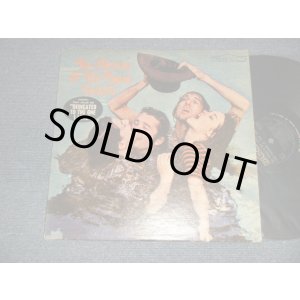 画像: The MAMAS & The PAPAS - The MAMAS & The PAPAS DELIVER ("MONARCH Press in CA")(Ex++/Ex++ A-1,B-1:VG+++) / 1967 US AMERICA 2nd Press "Dark Blue TITLE Printed Cover" "MONO" Used  LP 