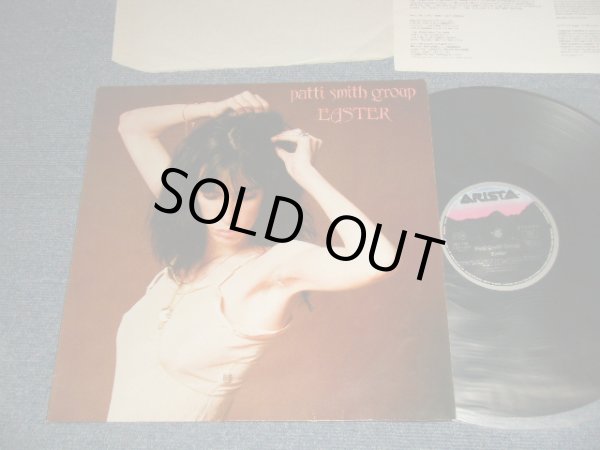 画像1: PATTI SMITH GROUP - EASTER (With INSERTS)  (MINT-/MINT) / 1988 EUROPE REISSUE Used LP 