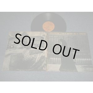 画像: NEIL YOUNG - AFTER THE GOLD RUSH (without/NO SONG/LYRIC SHEET)(Matrix #A)S1 RS-6383-A 31009-RE-2-1B  [Artisan logo]  B)RS-6383-B-1A  [Artisan logo]  31010-Re2)  "SANTA MARIA Press in CA"(Ex+/Ex+++ Looks:MINT-) / 1970 US AMERICA ORIGINAL  1st Press "BROWN with Orange 'r' Logo on Top/STEREO at Bottom Label" Used LP 