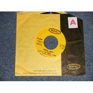 画像: SLY & The FAMILY STONE - A)RUNNIN' AWAY   B)BRAVE & STRONG (Ex++/Ex++)  / 1972 US AMERICA ORIGINAL Used 7" Single 