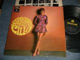 画像: CILLA BLACK - SURROUND YOURSELF WITH CILLA (Ex++/Ex+++ Looks:Ex++, MINT-) / 1969 UK ENGLAND  ORIGINAL "YELLOW PARLOPHONE Label" "STEREO" Used LP 