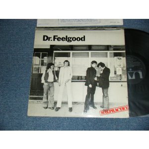 画像: DR.FEELGOOD - MALPRACTICE (Matrix # A)UAS29880-1U MASTERROOM 1 CG B)UAS29880-1U  1 GM ) (Ex++/Ex+++ A-1,2:Ex++) / 1975 UK ENGLAND ORIGINAL "BLACK LABEL" Used LP 