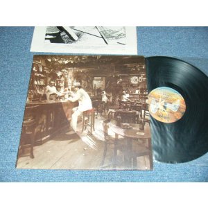 画像: LED ZEPPELIN - IN THROUGH THE OUT DOOR "Without/NO BROWN BAG" "With CUSTOM INNER SLEEVE" ("A" TYPE Jacket) (Matrix #A)S156  SSK-59410-A5 TRAWBERRY   B)S56 SSK-59410-B4 STRAWBERRY) (Ex+++/Ex+++ Looks:MINT-) / 1979 UK ENGLAND ORIGINAL Used LP  