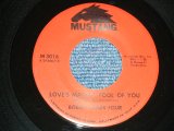 画像: BOBBY FULLER FOUR - A) LOVE'S MADE A FOOL OF YOU (BUDDY HOLLY'S SONG)    B) DON'T EVER LET ME KNOW (Ex++/Ex++) / 1966 US AMERICA ORIGINAL Used 7"Single  