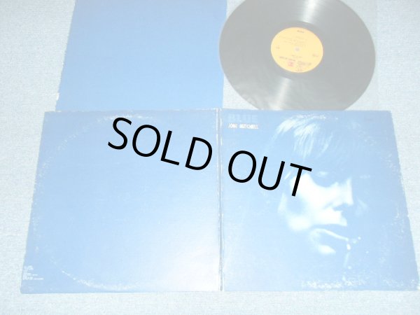 画像1: JONI MITCHELL - BLUE (With BLUE INNER SLEEVE) (Matrix #A)P MS-2038 31218(RE 2) BG   B)P MS-2038 31219(RE-2)  BG)"PITMAN Press in New Jersey" "BG/ BERNIE GRUNDMAN LAQURE Cut"  (Ex+/MINT-) / 1970 US AMERICA ORIGINAL "1st Press BROWN with STEREO at Bottom Label" Used LP