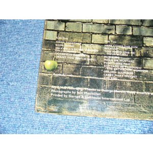 画像: THE BEATLES - ABBEY ROAD ("misaligned" Back Cover + without/NO HER MAJESTY) (Matrix #A)YEX 749-2 1 O GAA B)YEX 750-1 2 MO) (Ex++/POOR Lots of JUMP) / 1969 UK ENGLAN ORIGINAL "1st Press Label" "'misaligned' 1st Press Back Cover / Jacket" Used LP   